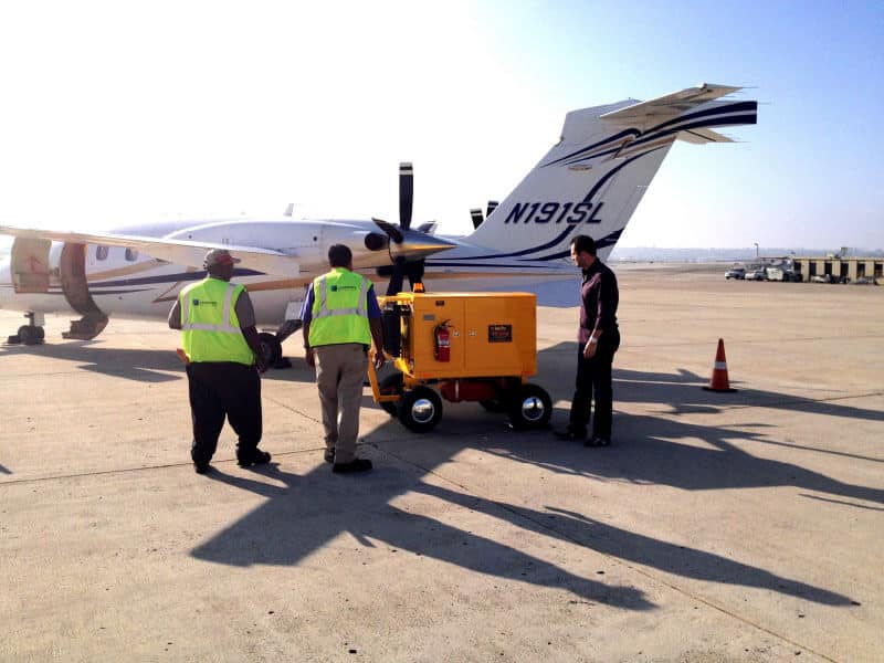 what does a battery minder do